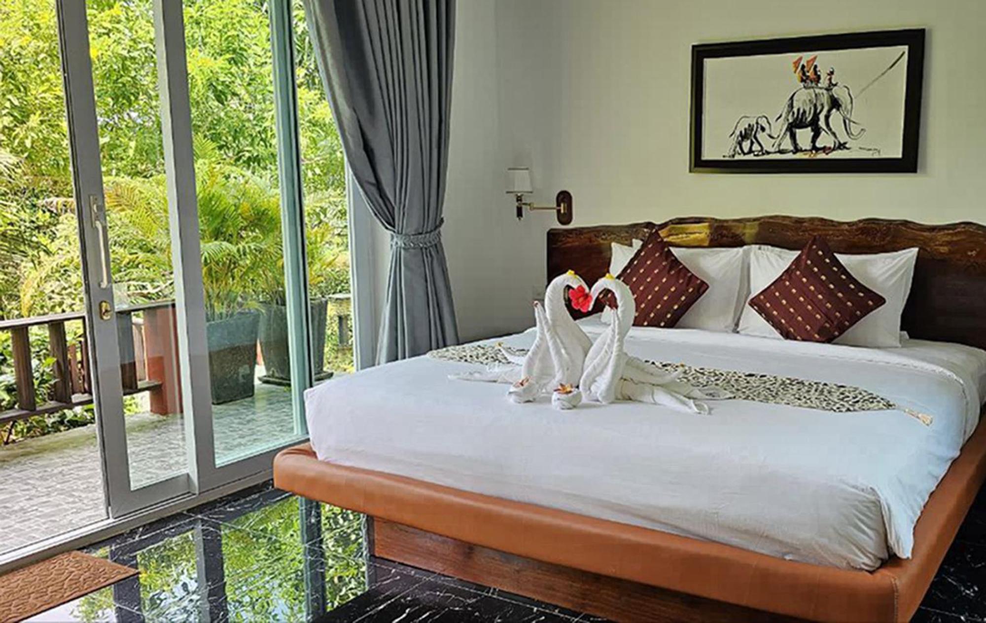 Pearl Beach Resort & Spa Koh Rong Sanloem Exterior photo