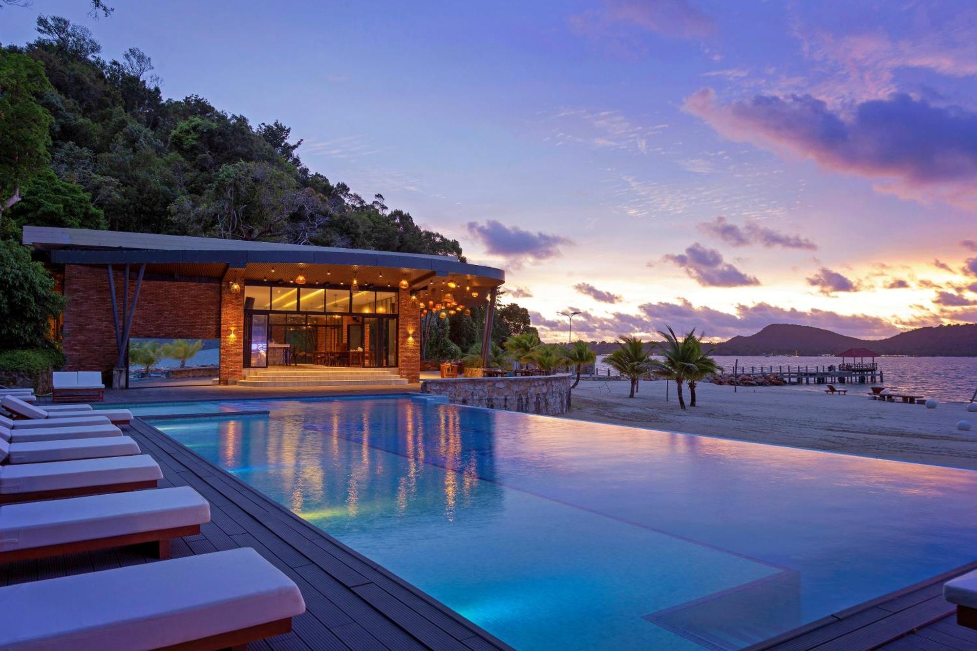Pearl Beach Resort & Spa Koh Rong Sanloem Exterior photo